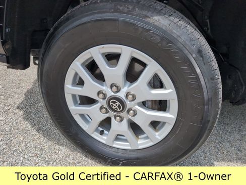Certified 2024 Toyota Tacoma SR5 AWD/4WD image 28
