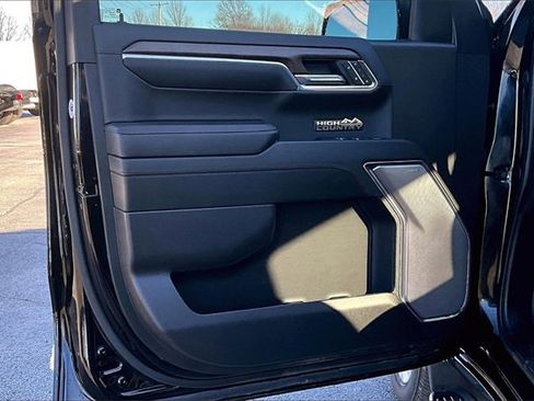 Used 2024 Chevrolet Silverado 1500 High Country w/ Technology Package image 21