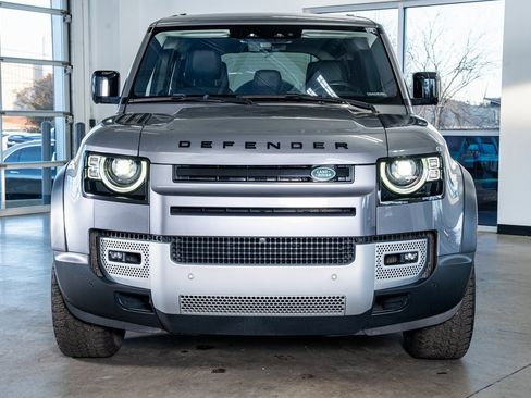 Used 2020 Land Rover Defender 110 SE image 3