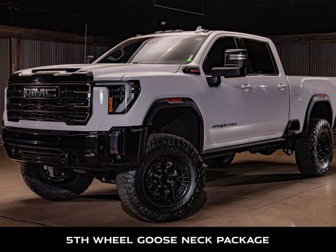 Used 2024 GMC Sierra 2500 AT4X AWD/4WD image 5