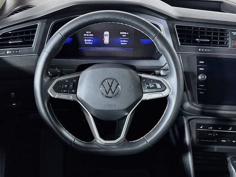 Certified 2022 Volkswagen Tiguan SE w/ Panoramic Sunroof Package AWD/4WD image 14