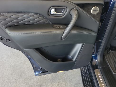 Used 2021 INFINITI QX80 Sensory w/ All-Season Package RWD image 11