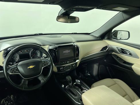 Used 2023 Chevrolet Traverse LT image 30