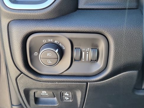 Used 2026 RAM 1500 Big Horn AWD/4WD image 27