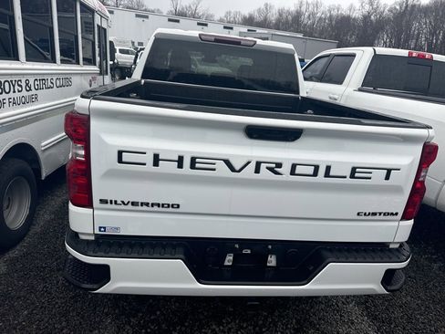 Used 2022 Chevrolet Silverado 1500 Custom image 5