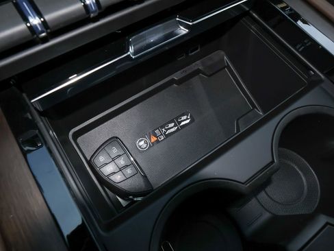 New 2026 GMC Yukon Denali Ultimate w/ LPO, Floor Liner Package AWD/4WD image 30