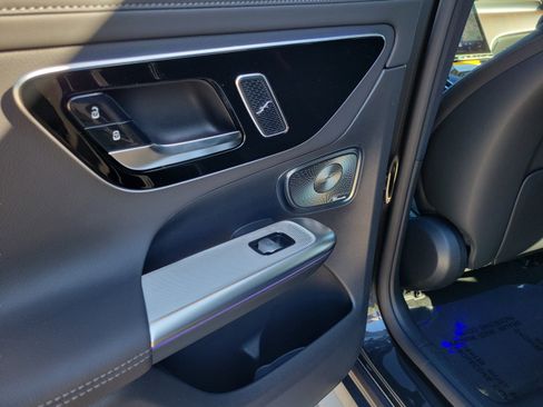 Certified 2026 Mercedes-Benz GLC 300 image 6