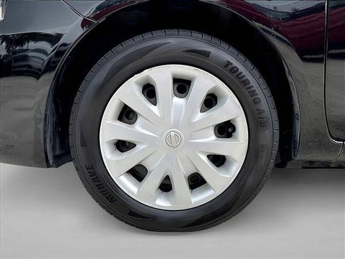 Used 2019 Nissan Versa SV FWD image 10