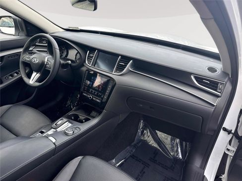 Certified 2025 INFINITI QX50 Luxe AWD/4WD image 28