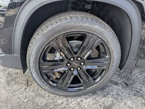 New 2026 GMC Acadia Elevation w/ Black Edition image 9