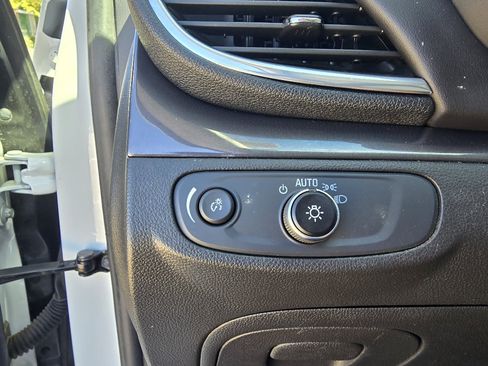 Used 2022 Buick Encore Preferred w/ Safety Package AWD/4WD image 19