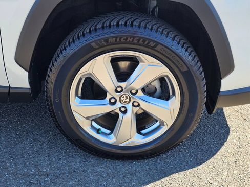 Used 2021 Toyota RAV4 Limited AWD/4WD image 32