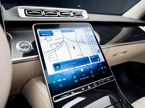 Used 2023 Mercedes-Benz S 580 4MATIC Sedan image 6