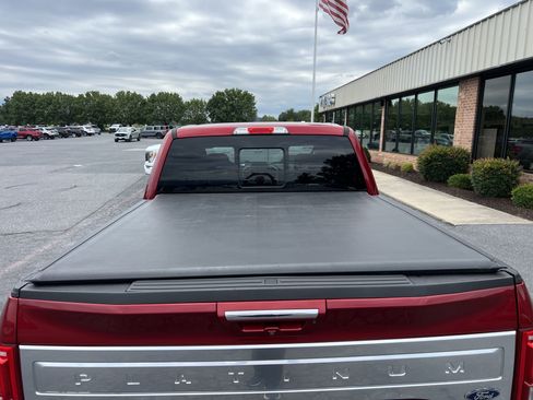 Used 2015 Ford F150 Platinum w/ Equipment Group 701A Luxury AWD/4WD image 10