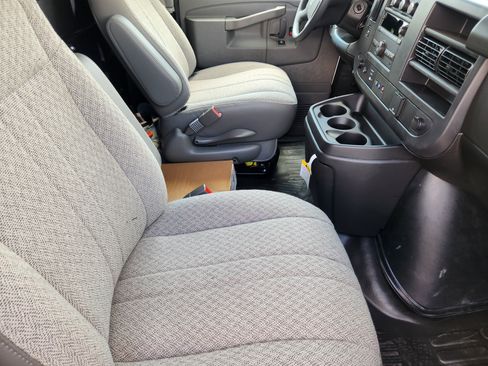 New 2025 GMC Savana 2500 Extended w/ Driver Convenience Package image 10