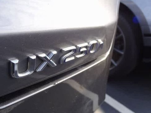 Used 2021 Lexus UX 250h w/ Premium Package image 22