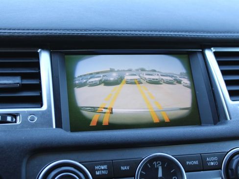 Used 2013 Land Rover Range Rover Sport HSE LUX image 30