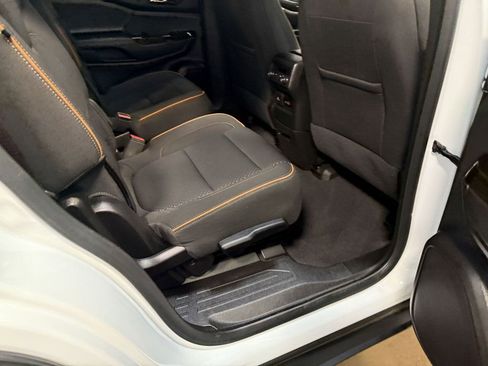 Used 2023 GMC Acadia AT4 image 66