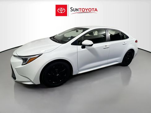 Used 2025 Toyota Corolla LE w/ Convenience Package image 9