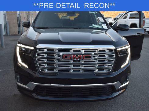 Used 2025 GMC Acadia Denali w/ LPO, Floor Liner Package image 7