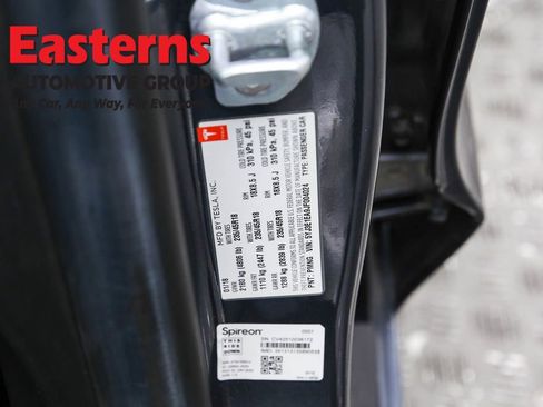 Used 2018 Tesla Model 3 Long Range image 33