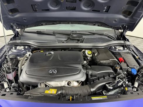 Used 2017 INFINITI QX30 FWD image 17