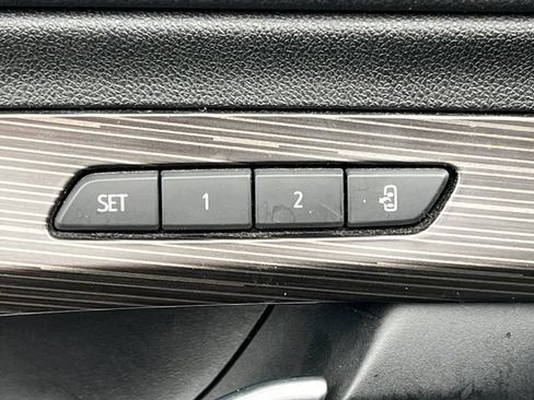 Used 2022 GMC Terrain SLT AWD/4WD image 23