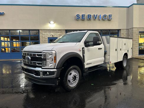 New 2026 Ford F550 4x4 Regular Cab Super Duty image 2