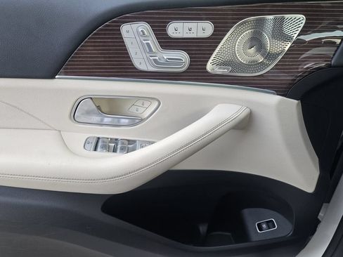 Used 2023 Mercedes-Benz GLS 450 4MATIC w/ AMG Line Exterior image 26