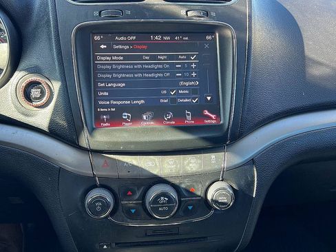 Used 2019 Dodge Journey Crossroad FWD image 21