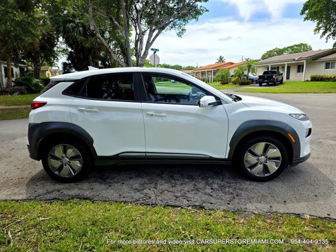 Used 2021 Hyundai Kona Ultimate FWD image 16