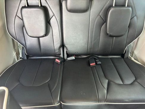 Used 2021 Chrysler Pacifica Limited w/ Premium & Safety Sphere Group image 11