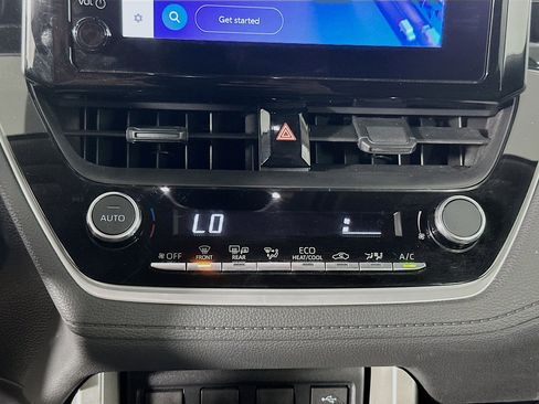 Used 2025 Toyota Corolla Cross LE image 24