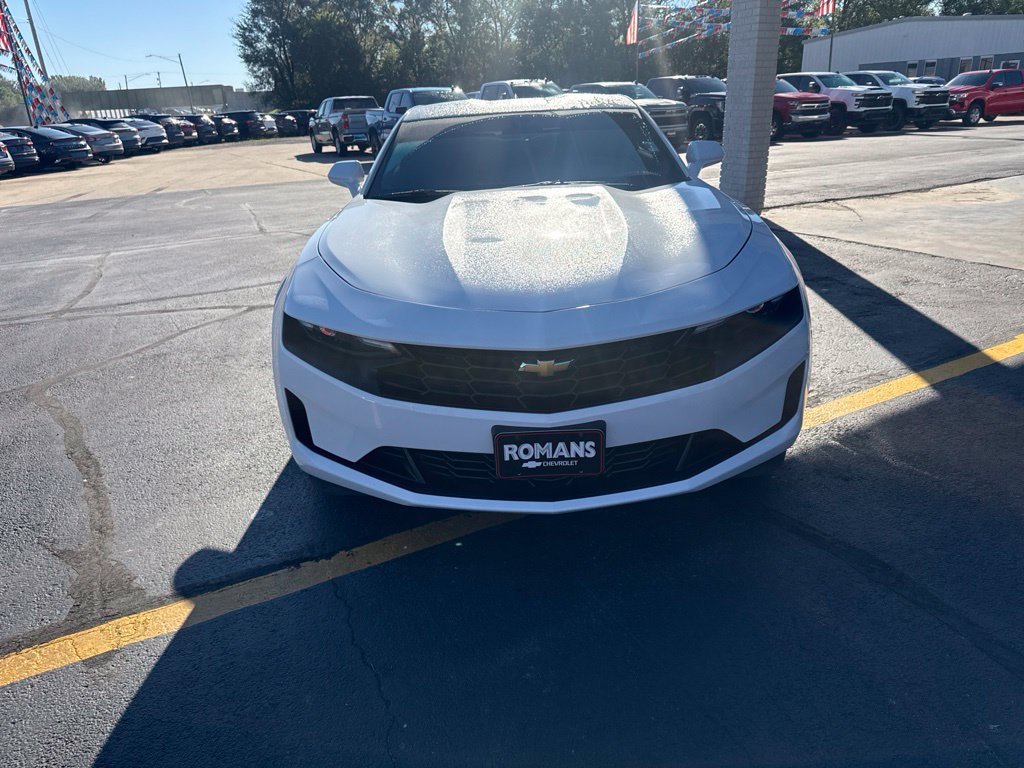 Used 2023 Chevrolet Camaro LT RWD image 10