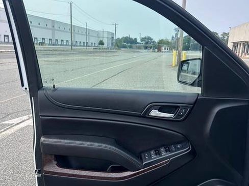 Used 2018 GMC Yukon XL SLT image 31