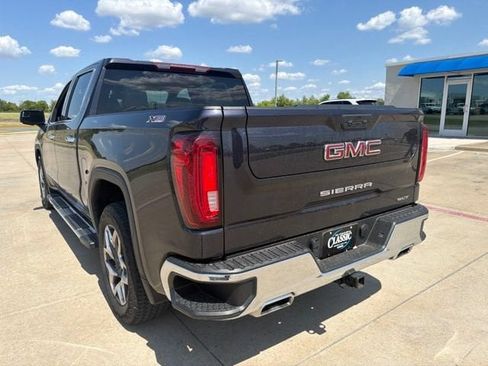 Used 2023 GMC Sierra 1500 SLT AWD/4WD image 5