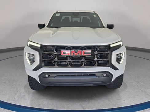 Used 2025 GMC Canyon Elevation w/ Convenience Package AWD/4WD image 2