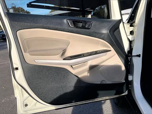 Used 2021 Ford EcoSport S image 21