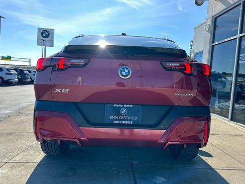 Certified 2025 BMW X2 xDrive28i w/ Premium Package image 8