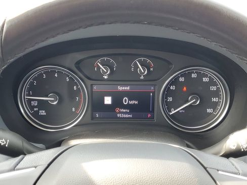Used 2021 Buick Enclave Essence w/ Sound and Sites Package AWD/4WD image 17