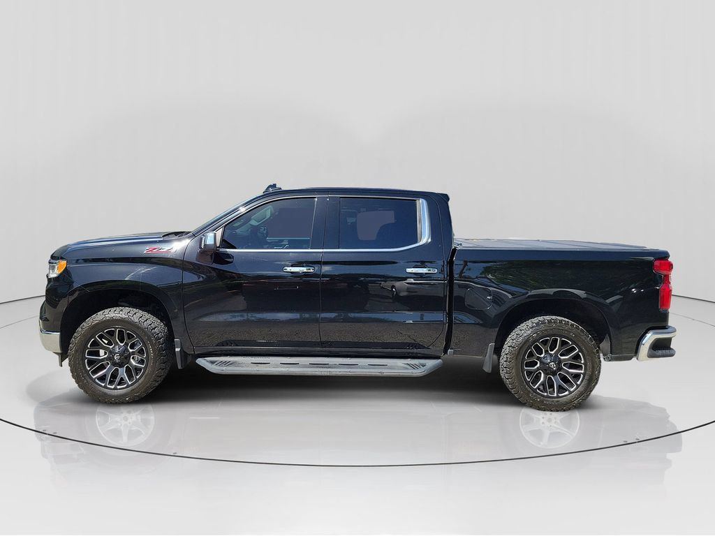 Used 2022 Chevrolet Silverado 1500 LTZ w/ Technology Package AWD/4WD image 4