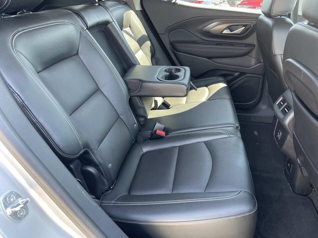 Used 2022 GMC Terrain SLT w/ Infotainment Package II FWD image 21
