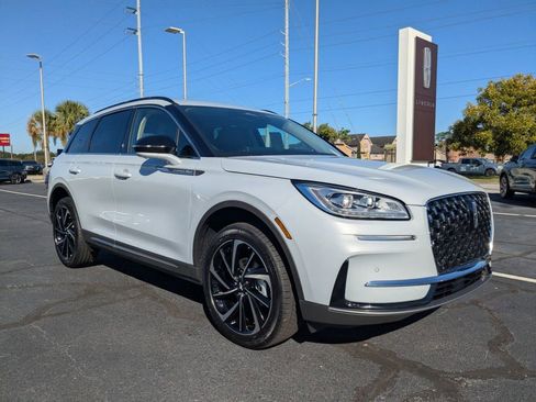 New 2026 Lincoln Corsair Reserve FWD image 2