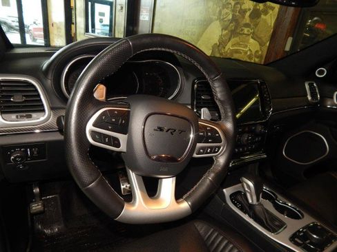 Used 2021 Jeep Grand Cherokee SRT image 18