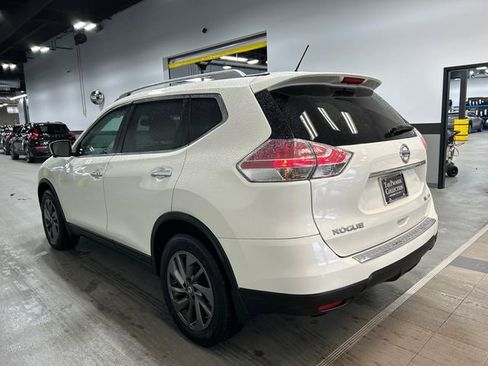 Used 2016 Nissan Rogue SL w/ SL Premium Package image 4