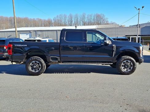 Certified 2024 Ford F350 XLT w/ Black Appearance Package image 7