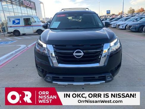 Certified 2024 Nissan Pathfinder Platinum w/ Cargo Package image 10