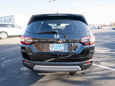 New 2025 Honda Pilot EX-L image 5