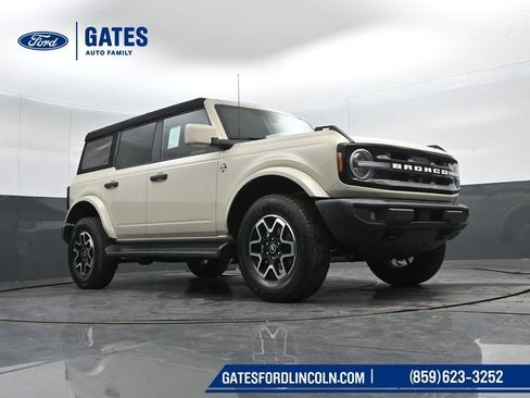 New 2026 Ford Bronco Outer Banks image 36