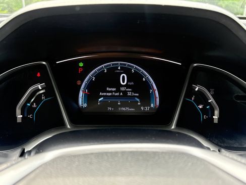 Used 2018 Honda Civic EX image 21